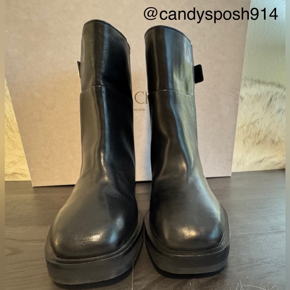 JIMMY CHOO
Brooklyn Black Leather Boots
Women’s size EU 36 - Picture 2 of 13